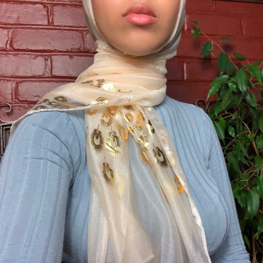 Light weight nude scarf